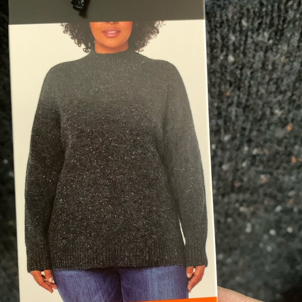 Well‎ Worn oversized sweater. NWT. Retail 48 - Picture 2 of 10